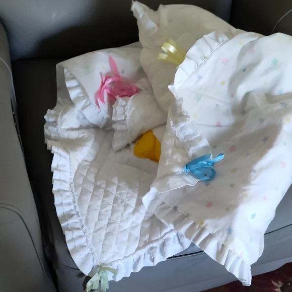 Care Bears White Blanket with Colorful Characters - Picture 6 of 8